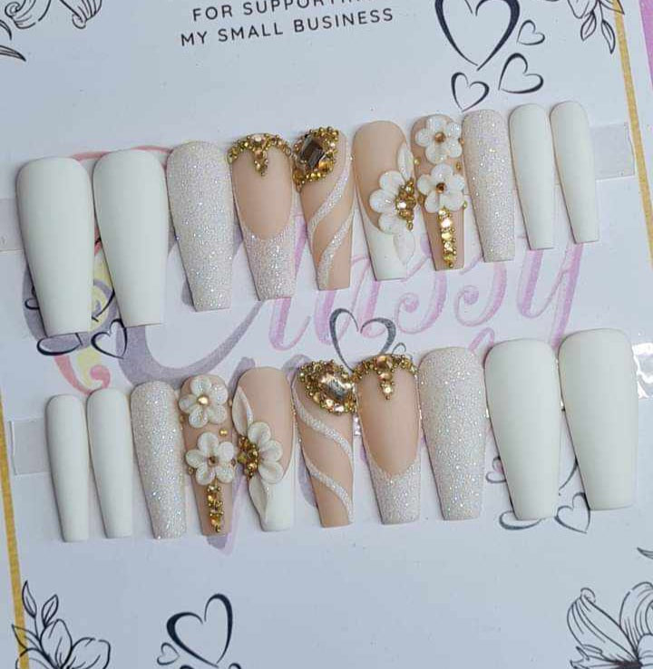 Luxury (A) Press On Nails Set #01 LONG